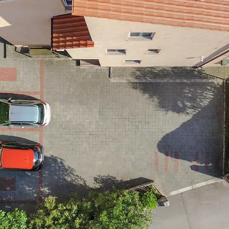 - Glavas Apartmán Malinska