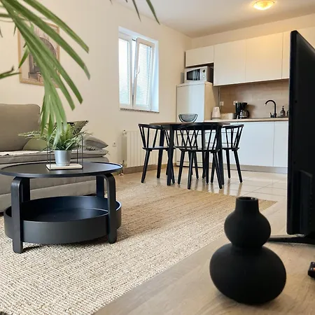 - Glavas Apartmán Malinska