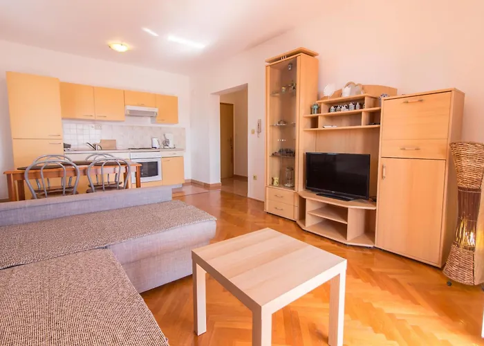 - Glavas Apartmán Malinska