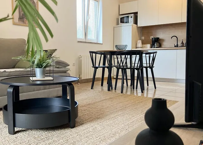 - Glavas Apartmán Malinska